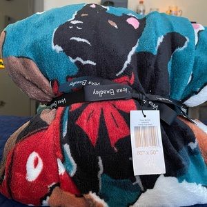 Vera Bradley green dog blanket.